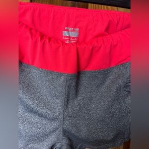 Sports Pro Compression Women’s Workout Shorts - Size M/L - Dark Metal Gray